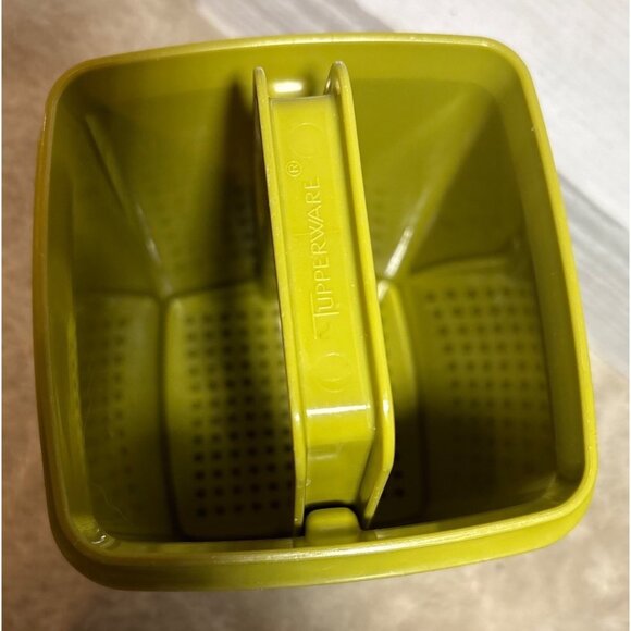 Vintage Tupperware Avocado Green 2 Piece Pickle Keeper w/ Strainer 1330-5 No Lid - Picture 6 of 8
